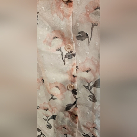 Dazy sheer pink floral button down top size Medium - Picture 3 of 9